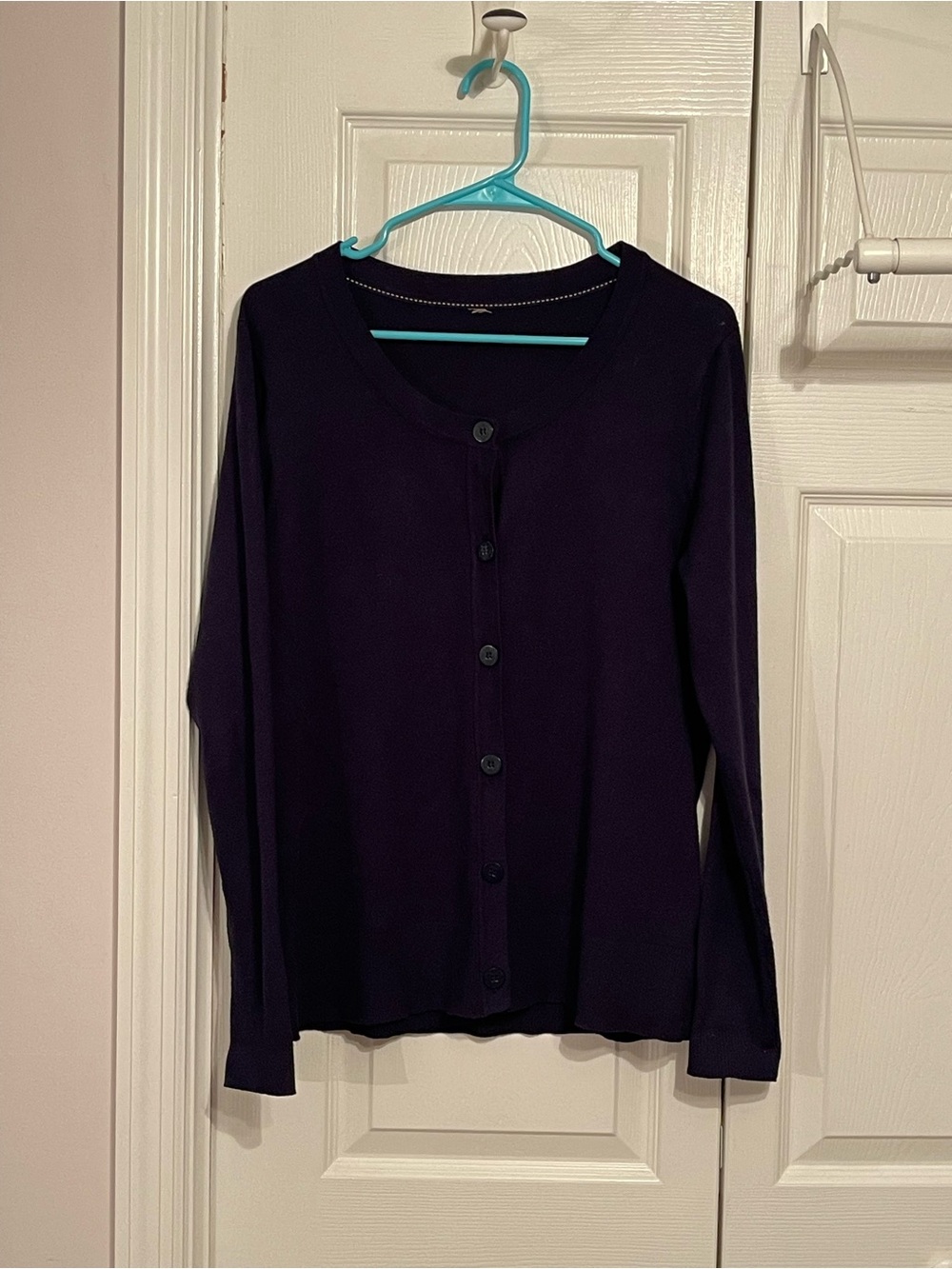 Women's Button-Front Cardigan Sweater in Black